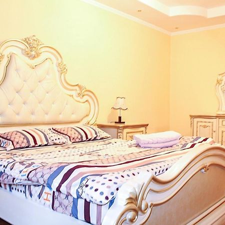 Tolebaeva 65 Daire Almatı Dış mekan fotoğraf